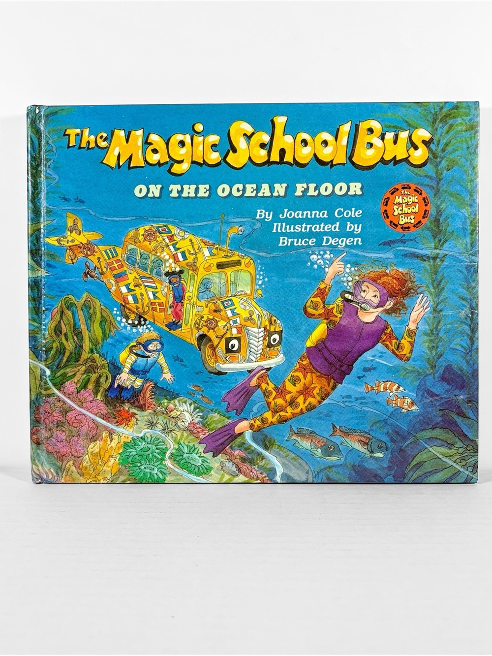 : On the Ocean Floor - Kids Book (Blue/Yellow)